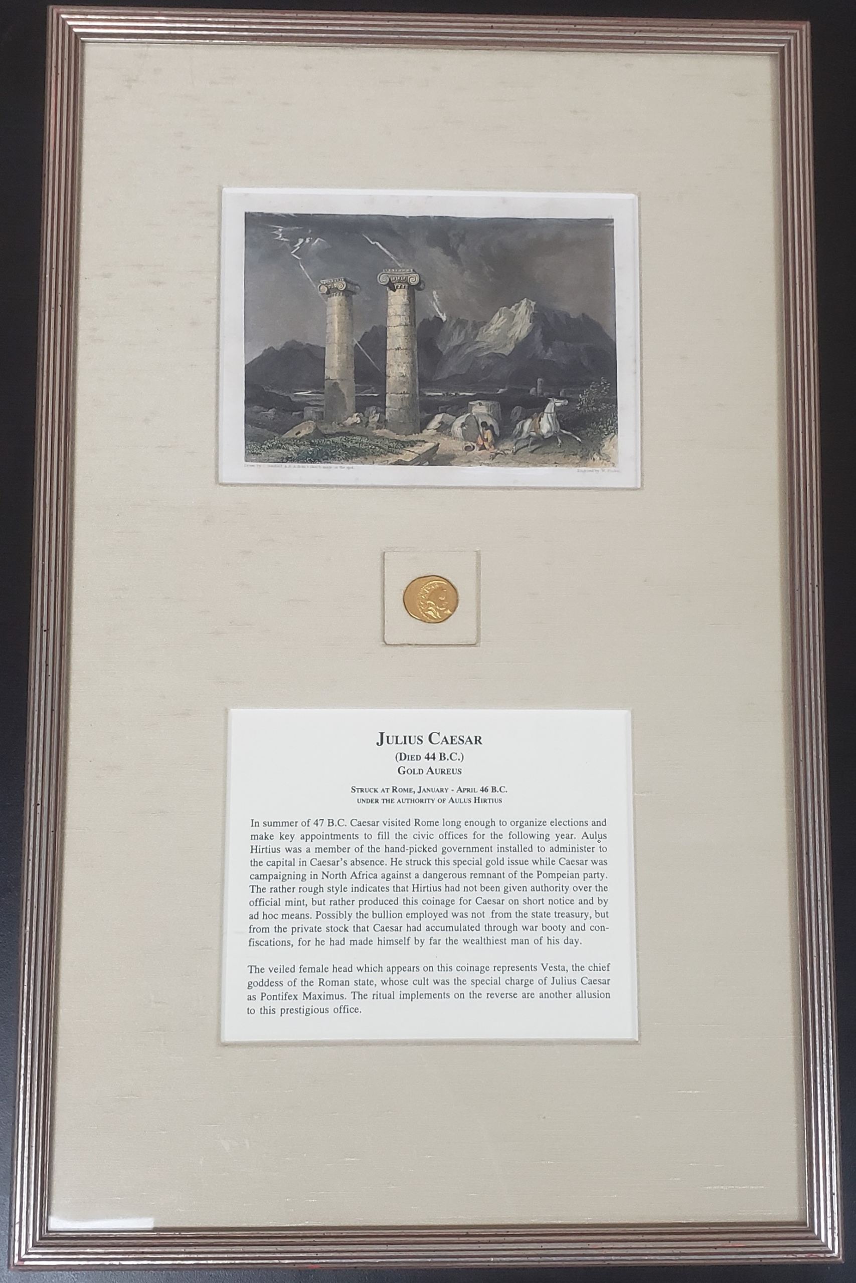 Roman Imperatorial Julius Caesar d.44 BC AV Aureus in Frame 0144245